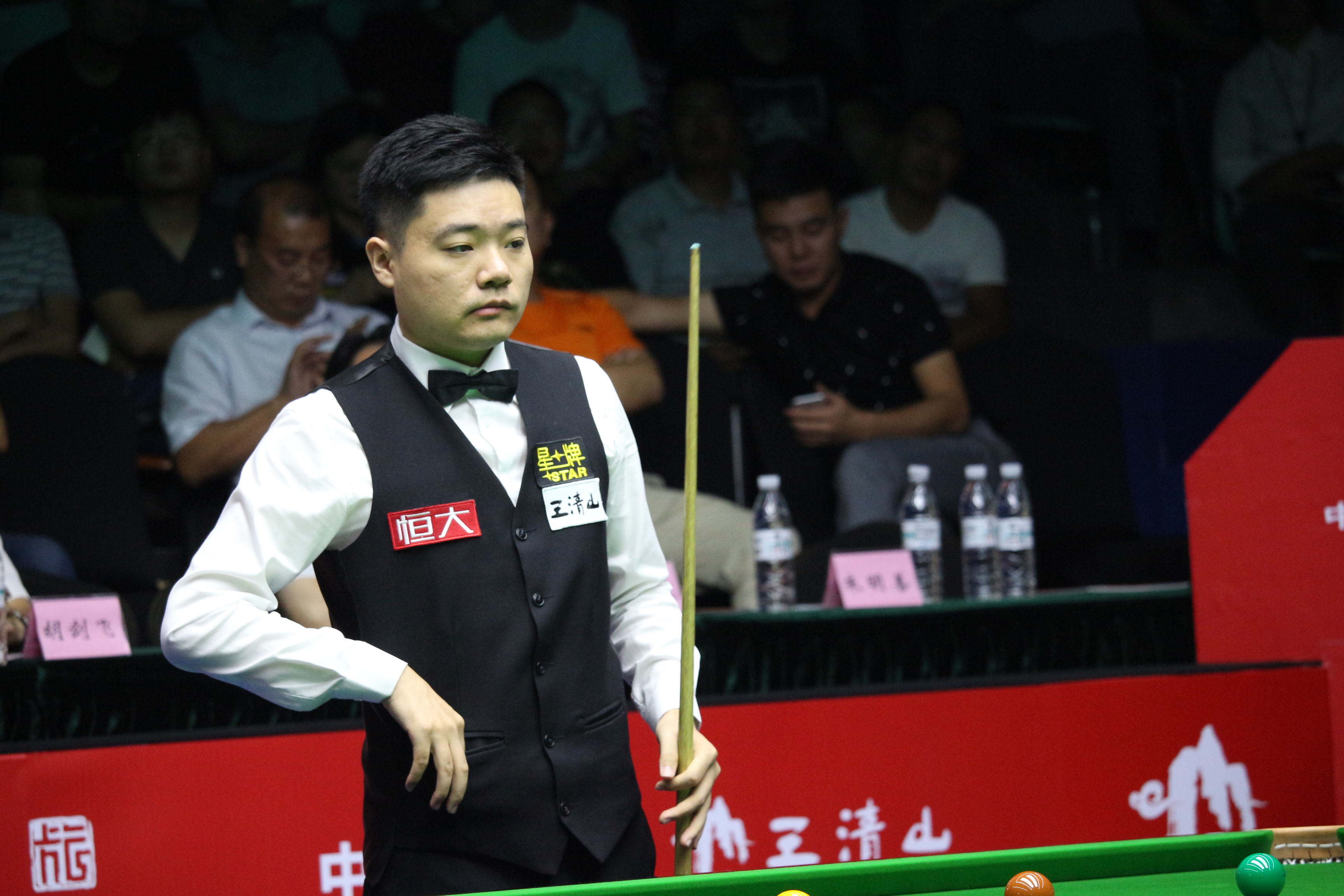 体育亚历山德里尼加盟深圳队