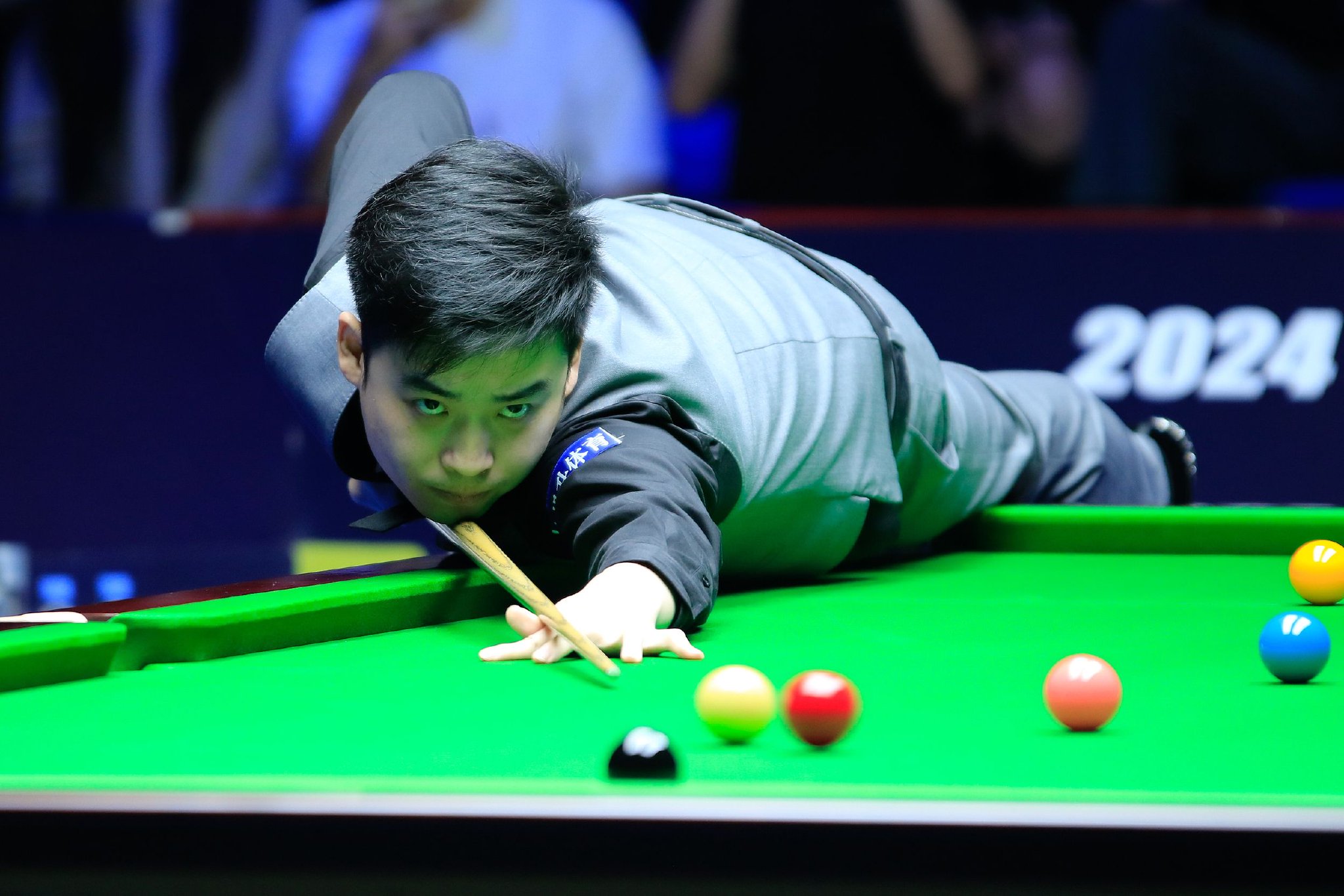 徘徊在重建 徘徊在重建