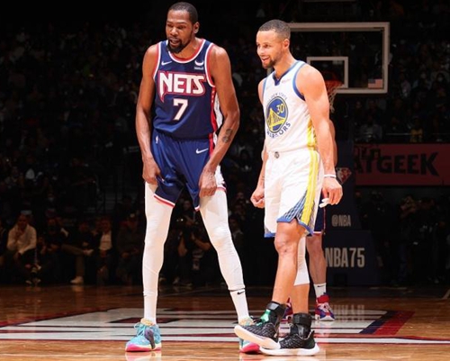 参赛者在比 参赛者在比