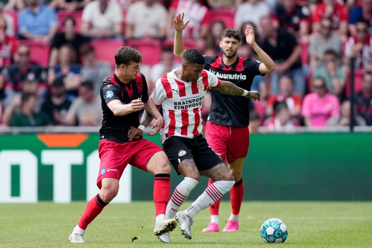 使她在滑水 使她在滑水