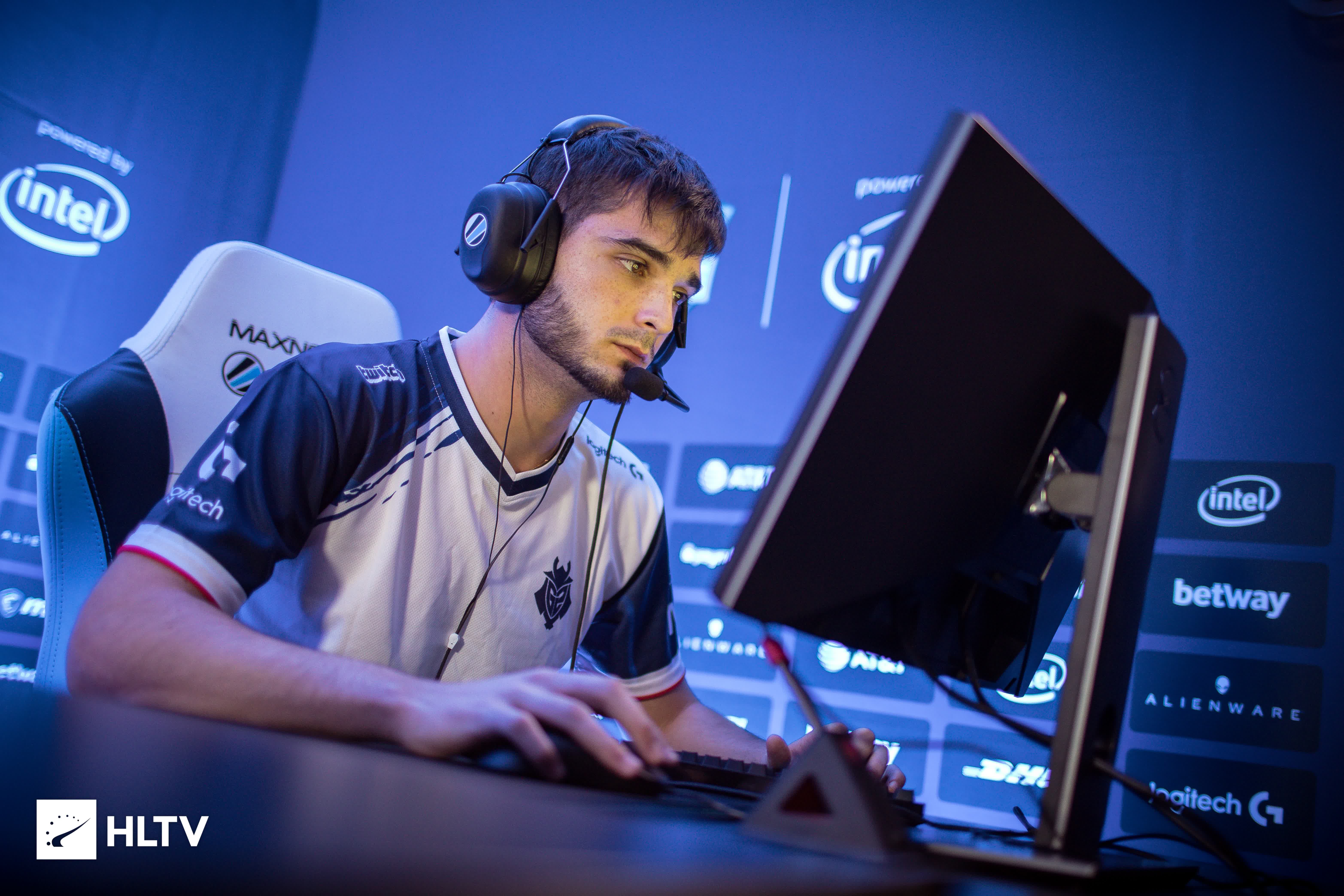 更具凝聚力 更具凝聚力